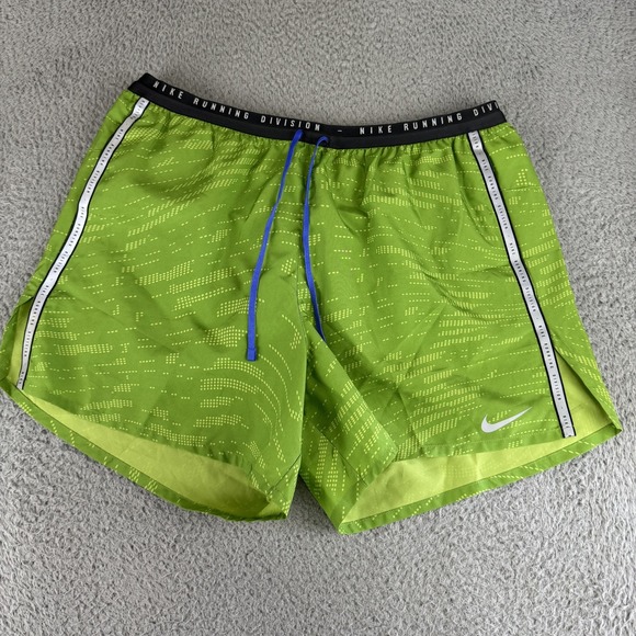 Nike Running Division‎ Dri-FIT Shorts XL Green Reflective Liner Breathable Mens - Picture 1 of 11
